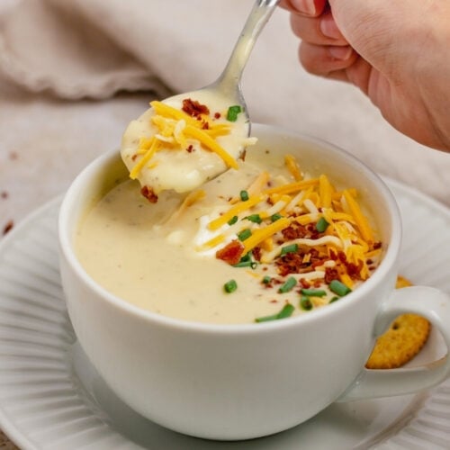 macro friendly Crockpot Loaded Baked Potato Soup