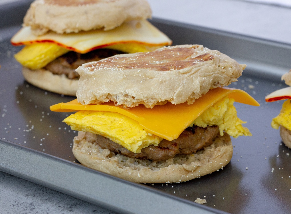 high protein breakfast sandwiches meal prep