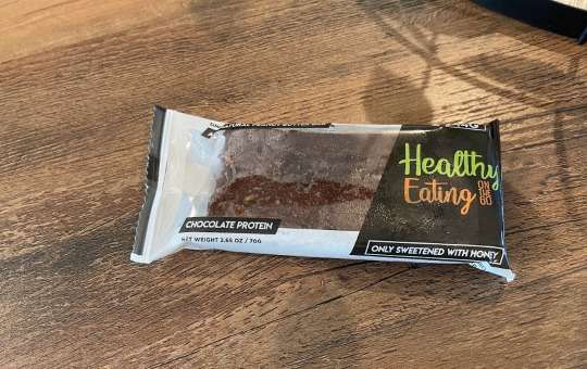 protein bars for macros - healthy eating on the go