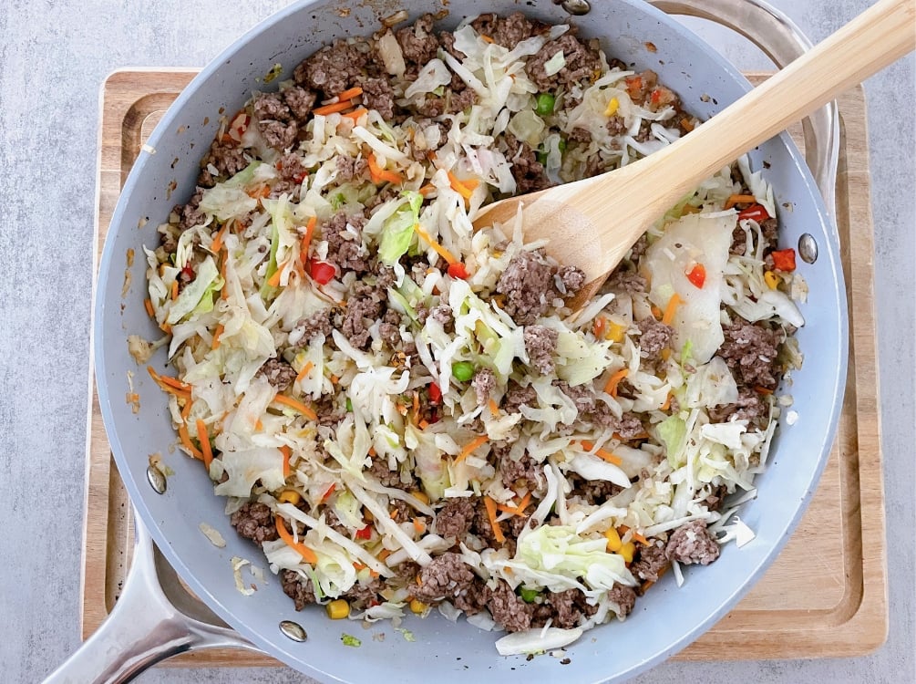 egg-roll-in-a-bowl Macro friendly egg roll in a bowl skillet