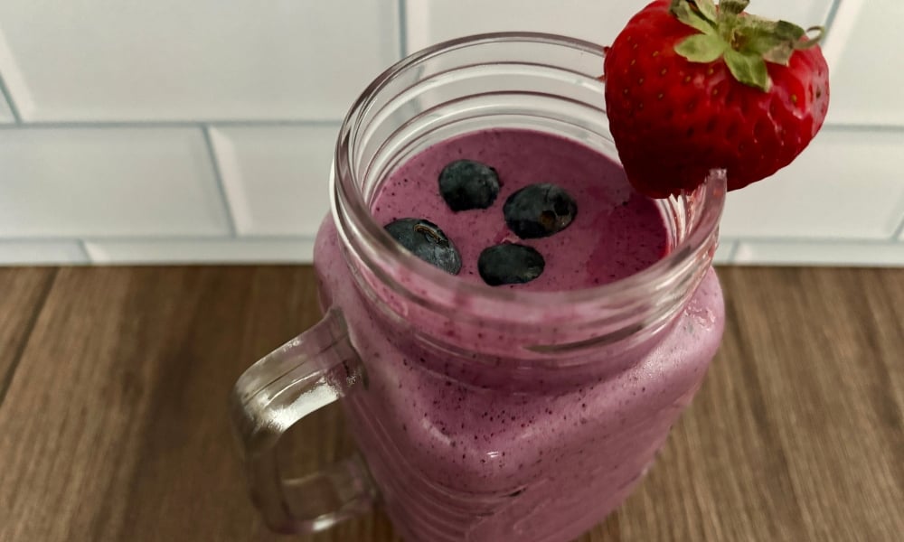 berry protein shake made with cottage cheese