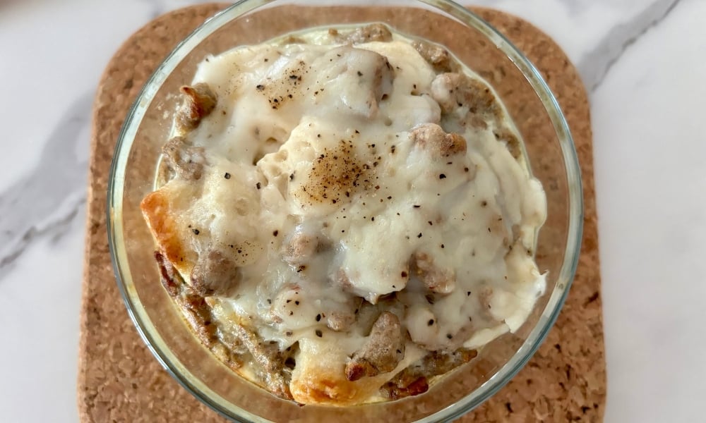 high protein biscuits and gravy bowls