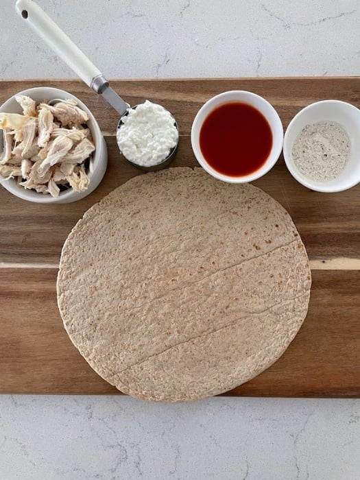 ingredients for buffalo chicken wrap with cottage cheese