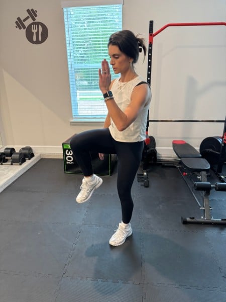 Alternating Lateral Lunge with Knee Raise - up Alternating Lateral Lunge with Knee Raise - up